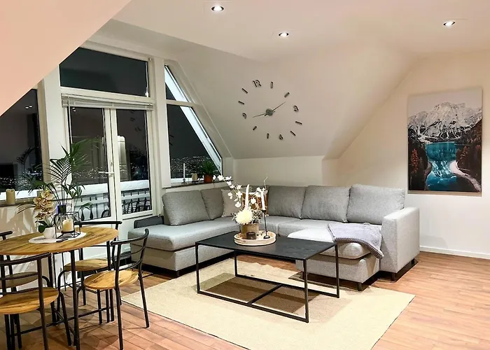 With A View Apartment *