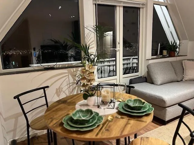 With A View Apartment *